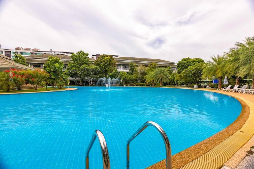 4 Bedroom Townhouse In Great Location! Hua Hin Ngoại thất bức ảnh