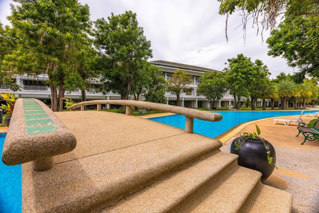4 Bedroom Townhouse In Great Location! Hua Hin Ngoại thất bức ảnh