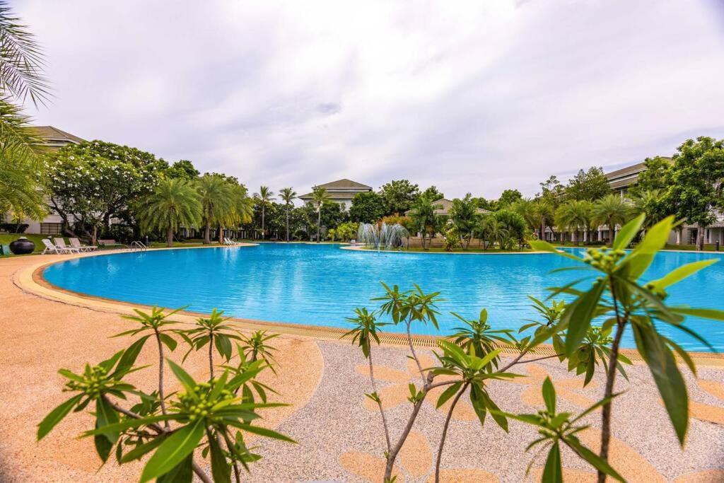 4 Bedroom Townhouse In Great Location! Hua Hin Ngoại thất bức ảnh