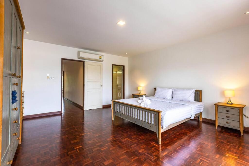 4 Bedroom Townhouse In Great Location! Hua Hin Ngoại thất bức ảnh