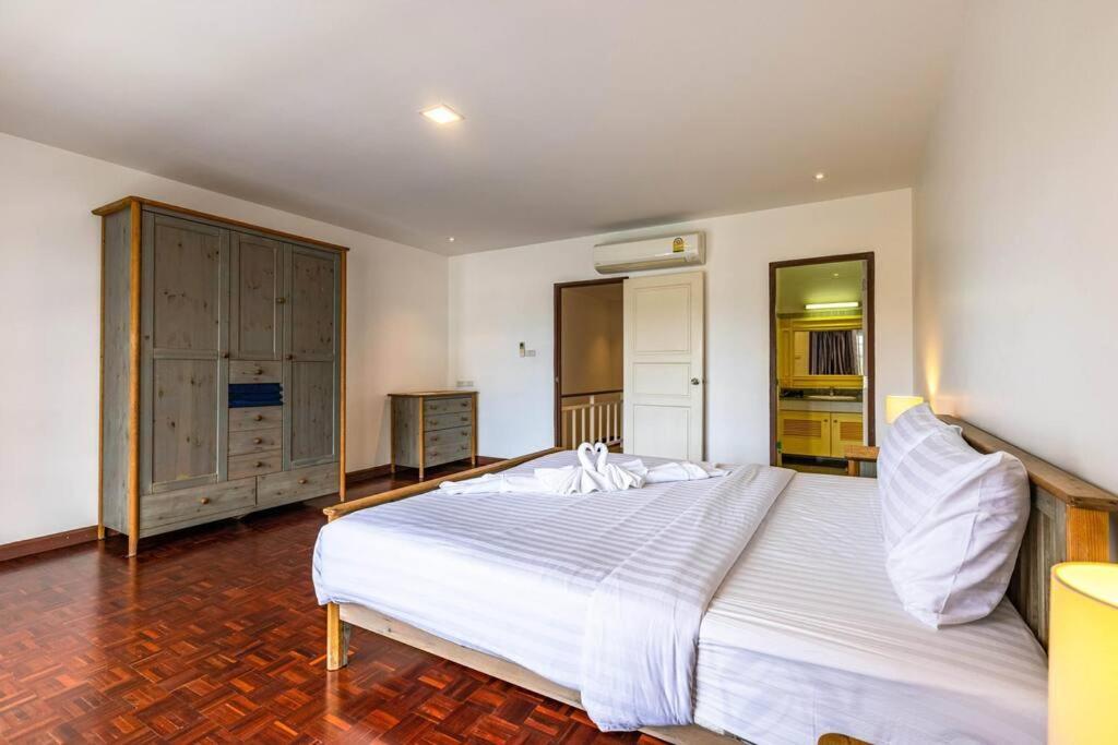 4 Bedroom Townhouse In Great Location! Hua Hin Ngoại thất bức ảnh